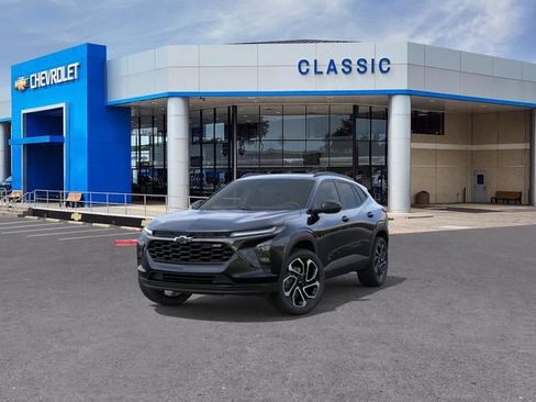 New 2026 Chevrolet Trax RS w/ Sunroof Package FWD image 8