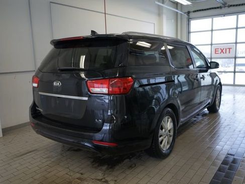 Used 2016 Kia Sedona LX image 14