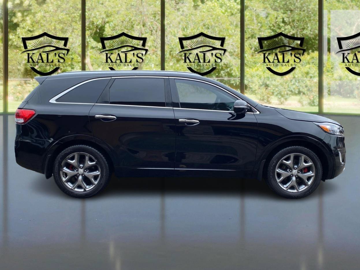 Used 2017 Kia Sorento SX AWD/4WD image 4