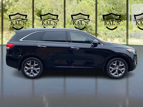 Used 2017 Kia Sorento SX AWD/4WD image 4