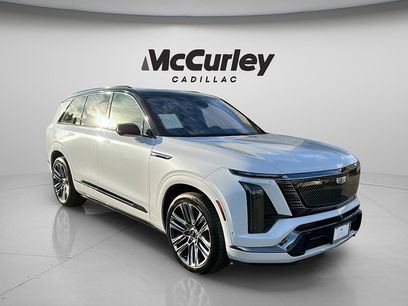 Certified 2026 Cadillac Vistiq Platinum w/ LPO, Floor Liner Package