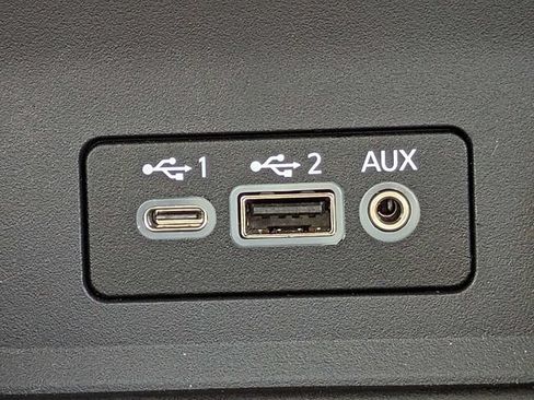 Certified 2025 Nissan Sentra SR w/ SR Premium Package FWD image 23