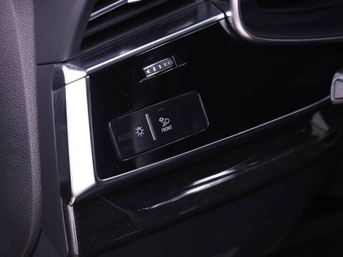 Certified 2022 Audi Q8 Prestige w/ Prestige Package AWD/4WD image 21