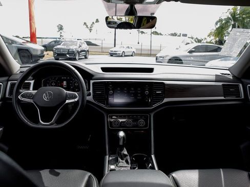Used 2022 Volkswagen Atlas SE image 30