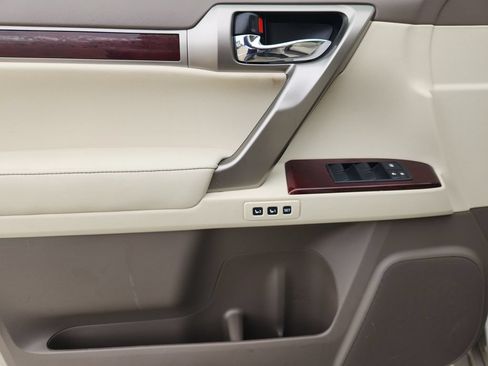 Used 2016 Lexus GX 460 Luxury AWD/4WD image 23