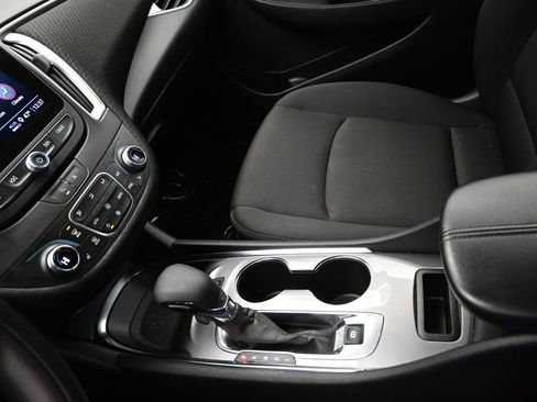 Used 2024 Chevrolet Malibu LT image 19