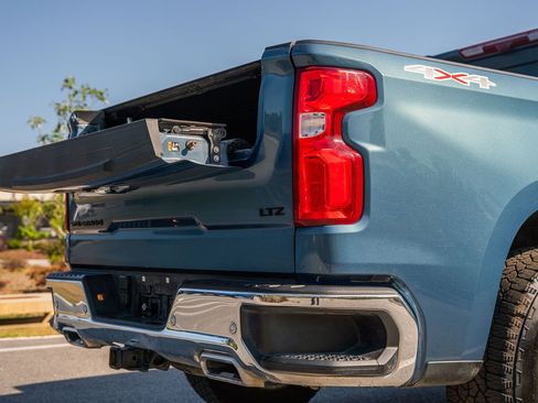 Used 2024 Chevrolet Silverado 1500 LTZ AWD/4WD image 21