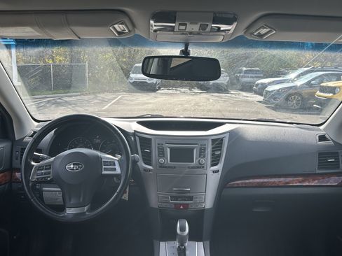 Used 2012 Subaru Outback 2.5i Limited w/ Moonroof Pkg image 10