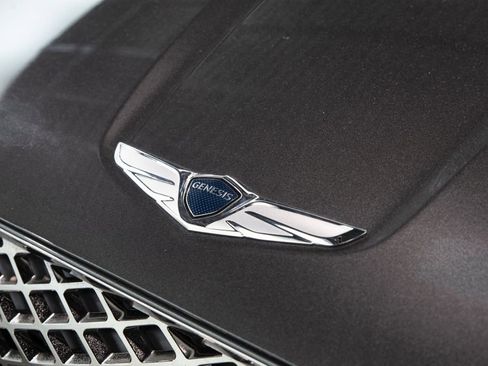 Used 2025 Genesis GV70 2.5T AWD/4WD image 4