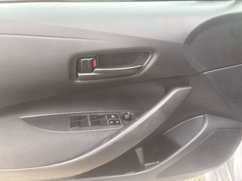 Used 2022 Toyota Corolla LE image 8