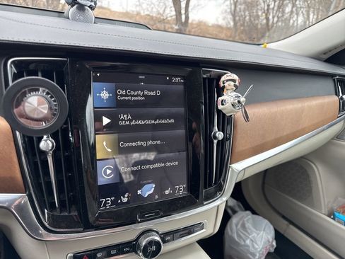 Used 2017 Volvo S90 T6 Inscription w/ Vision Package image 5