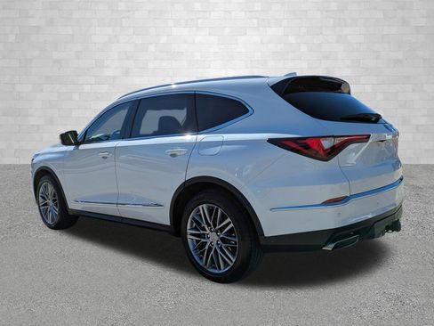Used 2024 Acura MDX SH-AWD w/ Advance Package image 4