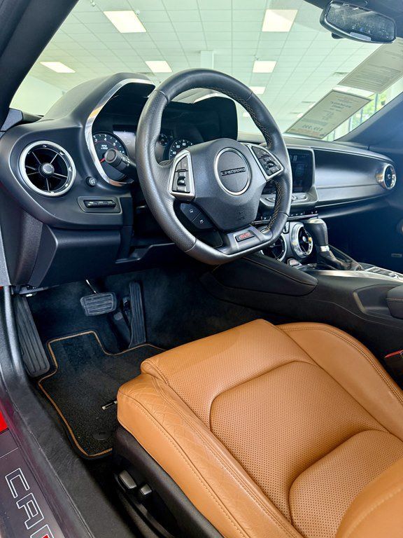 Used 2016 Chevrolet Camaro SS RWD image 13