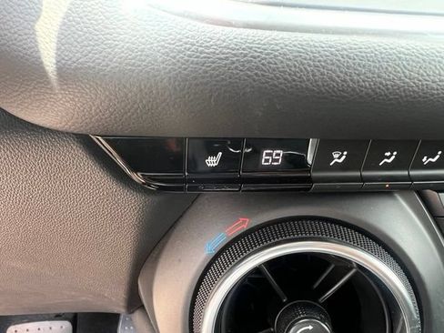 Used 2021 Chevrolet Blazer LT AWD/4WD image 26