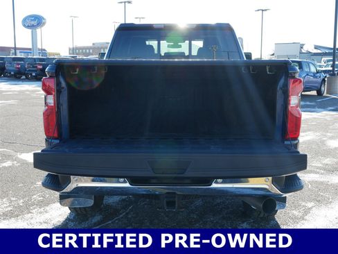 Used 2022 Chevrolet Silverado 3500 LTZ w/ LTZ Convenience Package image 11