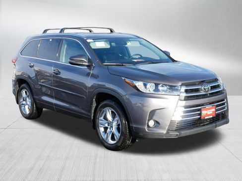 Used 2018 Toyota Highlander Limited image 8