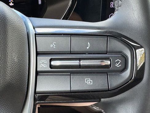 Used 2023 Chevrolet Colorado LT w/ LT Convenience Package II image 16