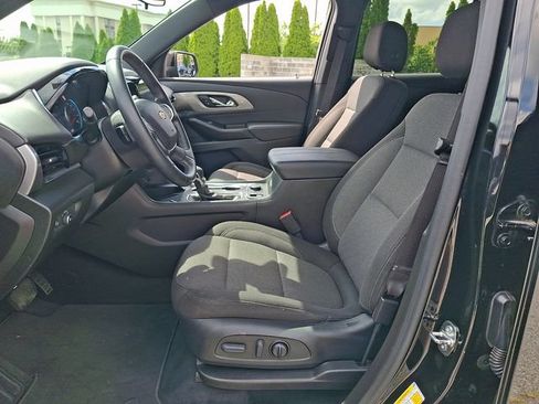 Used 2023 Chevrolet Traverse LT AWD/4WD image 15