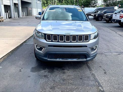 Used 2019 Jeep Compass Limited FWD image 5
