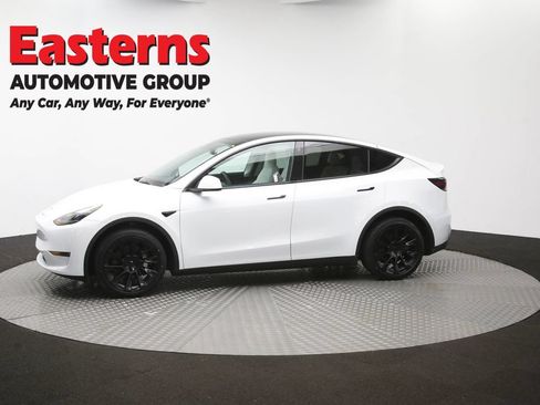 Used 2022 Tesla Model Y Long Range AWD/4WD image 54