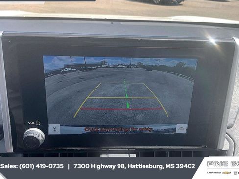 Used 2025 Toyota RAV4 XLE image 15