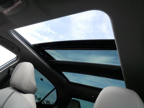 Used 2023 Toyota Camry XSE image 31