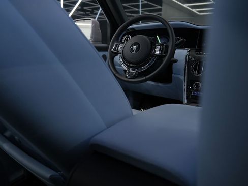 Used 2025 Rolls-Royce Cullinan AWD/4WD image 56