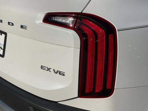 Used 2020 Kia Telluride EX w/ EX Premium Package image 7