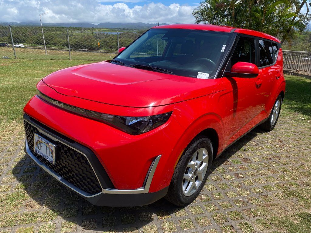 Used 2024 Kia Soul LX w/ Option Group 015 FWD image 21