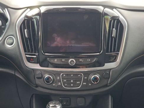 Used 2019 Chevrolet Traverse RS image 12