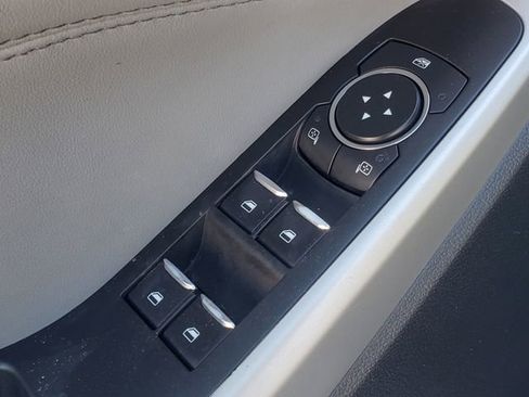 Certified 2022 Ford Explorer XLT w/ Equipment Group 202A image 8