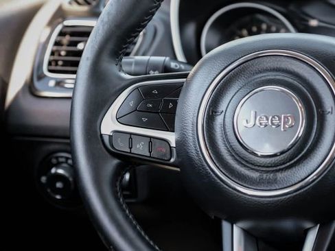 Used 2019 Jeep Compass Altitude image 29