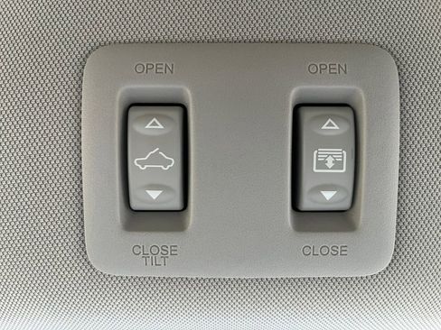 Used 2019 Nissan Murano Platinum w/ Cargo Package image 25