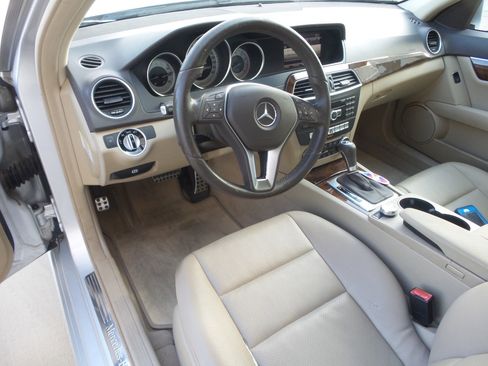 Used 2013 Mercedes-Benz C 250 Sport image 32