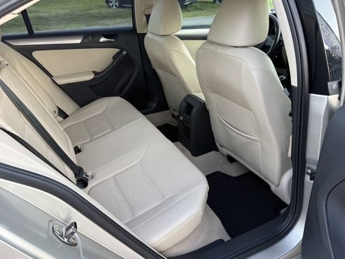 Used 2014 Volkswagen Jetta TDI FWD image 23