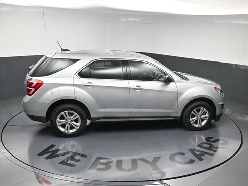 Used 2016 Chevrolet Equinox LS FWD image 33