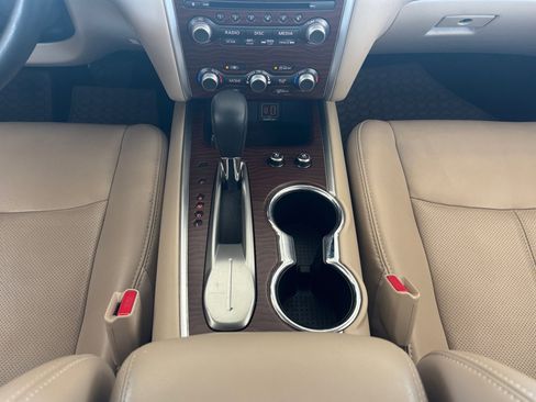 Used 2019 Nissan Pathfinder Platinum FWD image 5