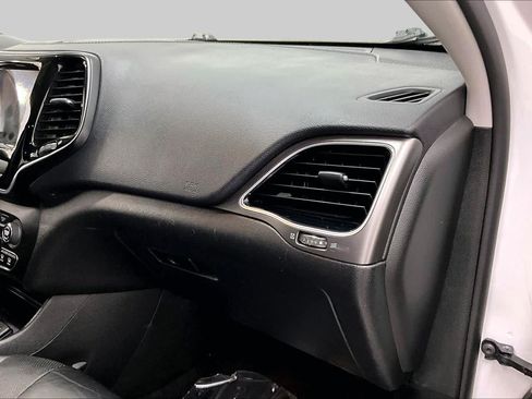 Used 2019 Jeep Cherokee Limited AWD/4WD image 19