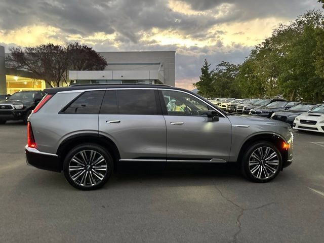 Certified 2026 Cadillac Vistiq Premium Luxury AWD/4WD image 9