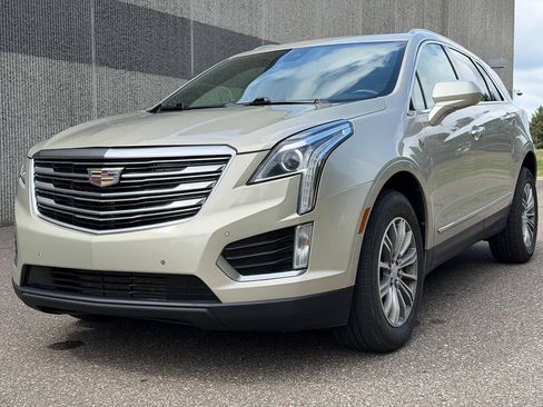 Used 2017 Cadillac XT5 Luxury w/ Driver Awareness Package FWD image 1