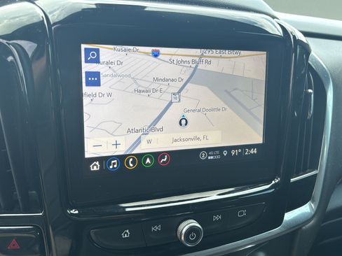 Used 2022 Chevrolet Traverse RS w/ LPO, Floor Liner Package FWD image 25