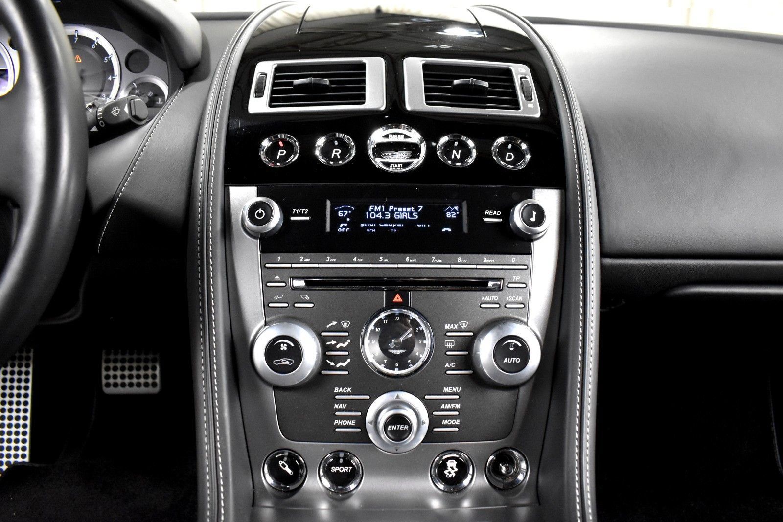 Used 2014 Aston Martin DB9 Coupe RWD image 19
