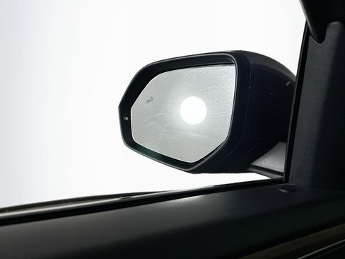 Used 2025 Volkswagen Atlas SE image 16