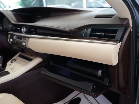 Used 2016 Lexus ES 350 FWD image 43