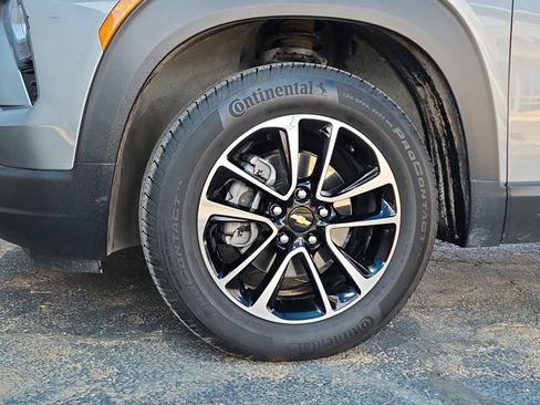 Used 2024 Chevrolet TrailBlazer LT AWD/4WD image 28