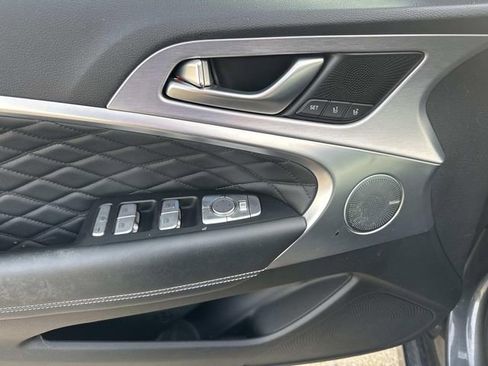 Used 2021 Genesis G70 2.0T w/ Prestige Package image 16