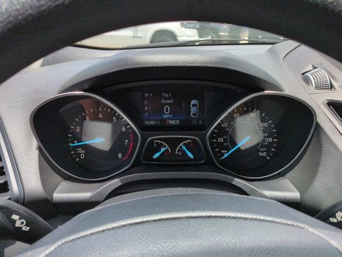 Used 2019 Ford Escape SE FWD image 27