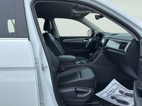 Used 2020 Volkswagen Atlas SE w/ Towing Package image 11