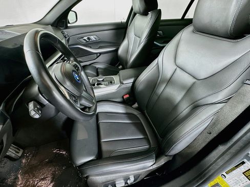Used 2023 BMW 330e w/ M Sport Package RWD image 18