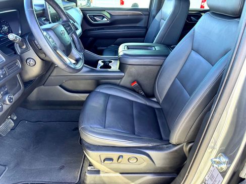 Used 2022 Chevrolet Tahoe Z71 w/ Luxury Package image 12